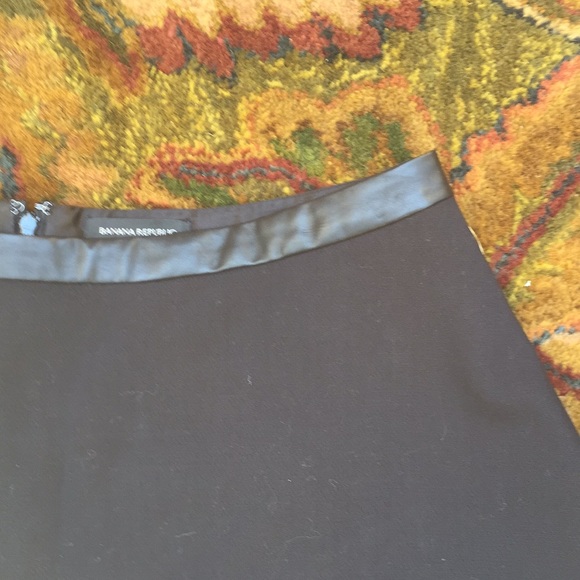 Banana Republic Skirt with Trim Detail - Picture 2 of 5